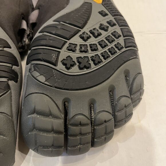 Vibram FiveFingers Treksport Mens Black Gray Barefoot Running Shoes M4485 EU 47 - Picture 8 of 12
